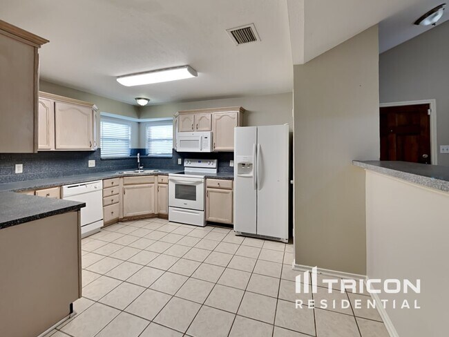 Building Photo - 3521 Kirby Creek Drive Grand Prairie TX