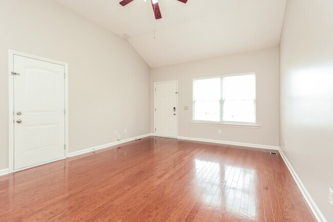 Building Photo - 2930 Painted Pony Dr