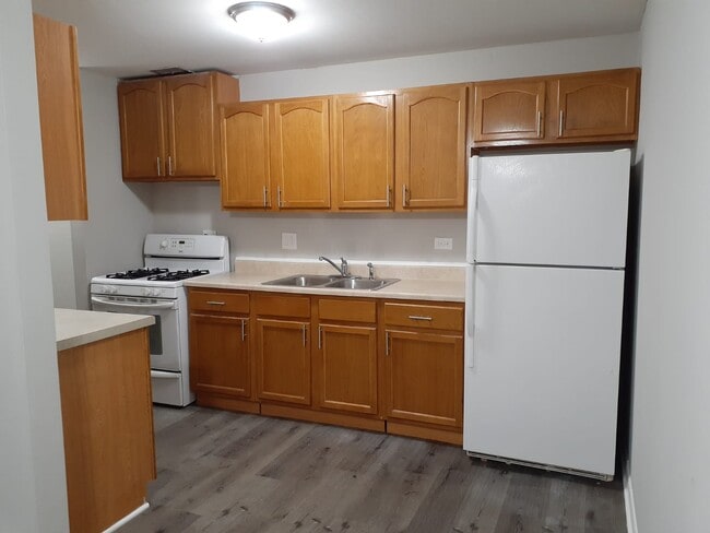 Foto del edificio - 1165 Meadow Ln