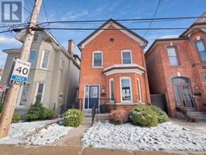 Building Photo - 84 Magill St