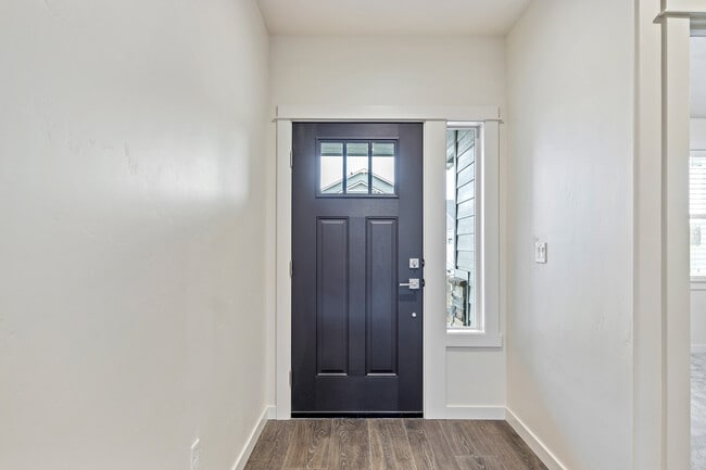 Building Photo - 7565 W Itasco Dr