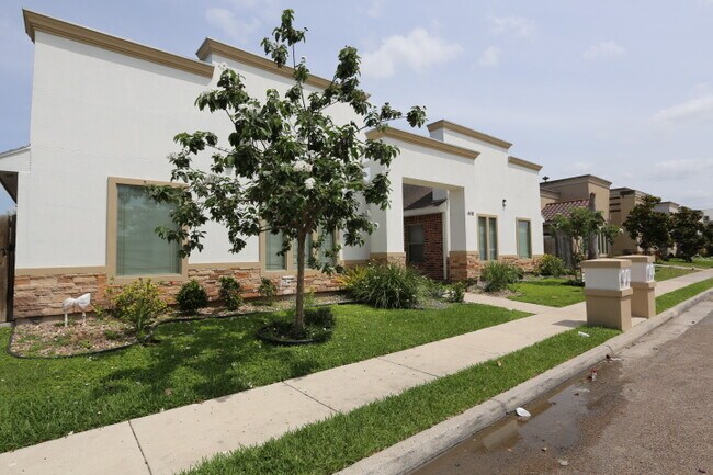 Foto del edificio - 4618 N Ebony St