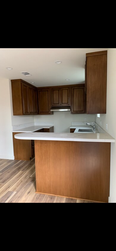 Foto del edificio - 4807 W 133rd St