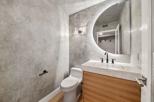Foto del edificio - 1520 S Beverly Glen Blvd