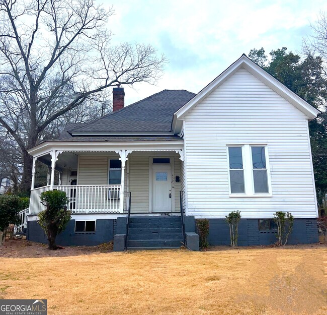 Building Photo - 430 College St