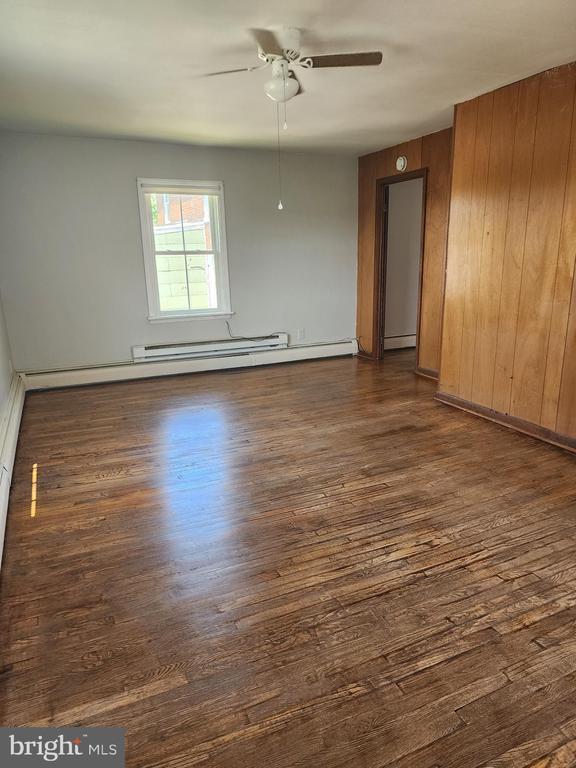 Foto del edificio - 6 S Main St