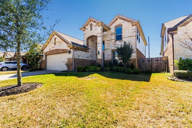 Building Photo - 20723 Cactus Lake Ln