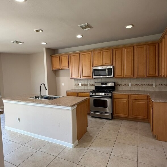Building Photo - 7107 Dove Hollow Ct
