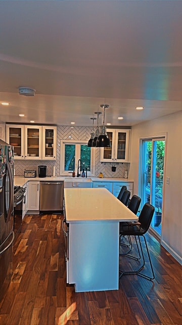 Eat In Kitchen - 22 Linwood St