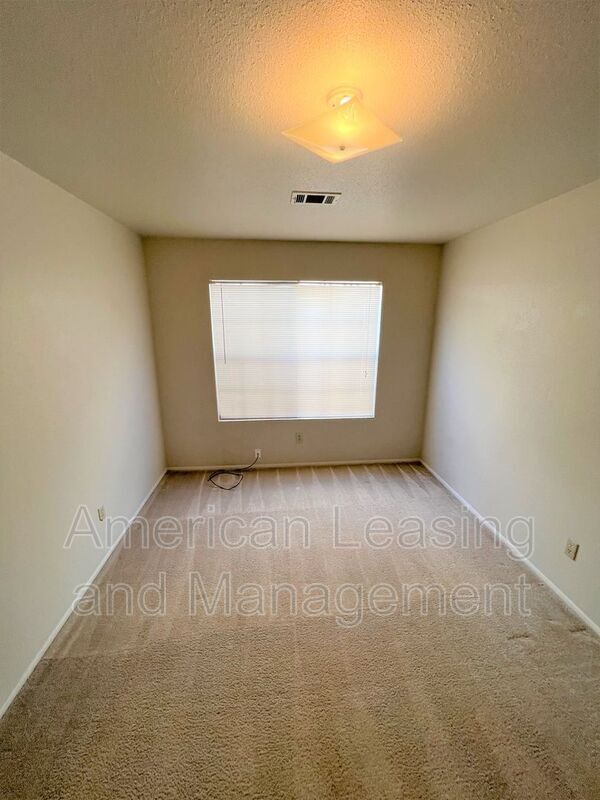 Building Photo - 971 Park Meadow Dr