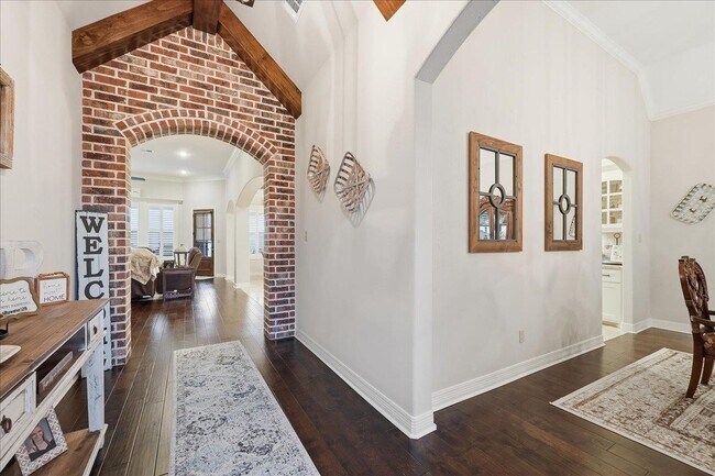 Building Photo - 302 Spring Brook Ct