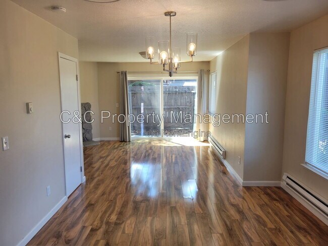 Foto del edificio - 1506 Parkway Dr