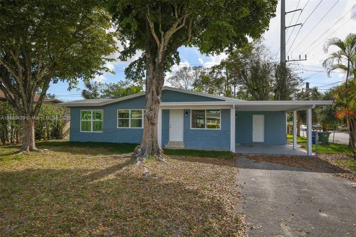 Primary Photo - 832 NW 28th St