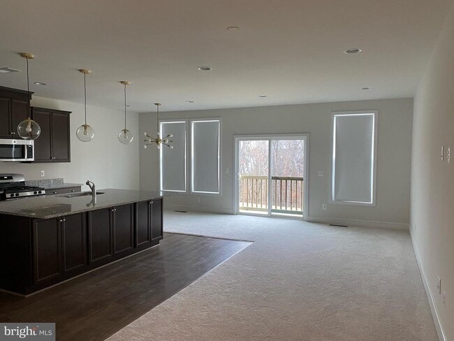 Building Photo - 106 Choke Cherry Ct