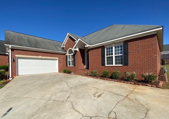Building Photo - 4858 Somerset Dr