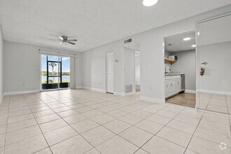 Building Photo - 936 Lake Destiny Rd