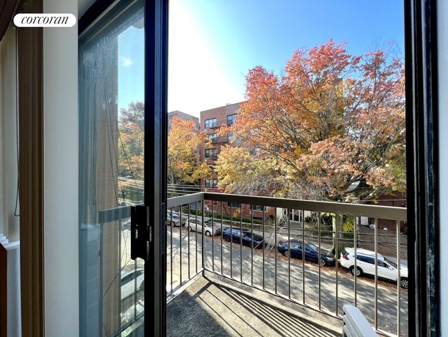 Foto del edificio - 76-15 113th St