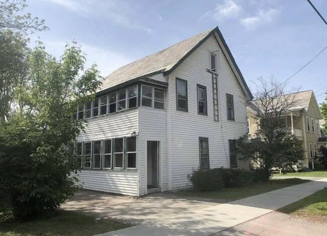 Building Photo - 165 N Willard St