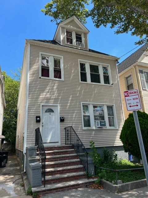 Front view - 18 Wade St