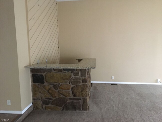 Building Photo - 3 br, 2.5 bath House - 3701 Walking Sky Rd