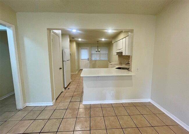 Building Photo - 10300 Burmaster Ln