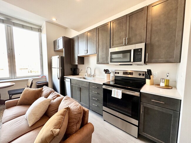 Foto del edificio - 333 W State St