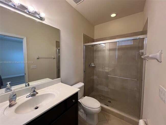 Foto del edificio - 748 SE 32nd Ave