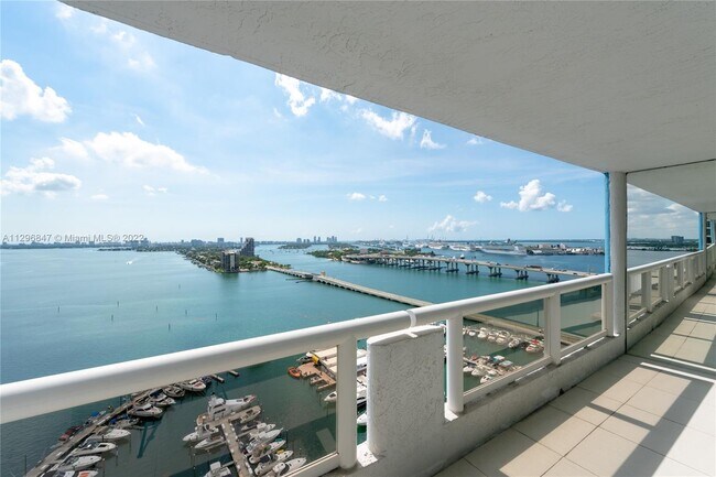 Foto del edificio - 1717 N Bayshore Dr