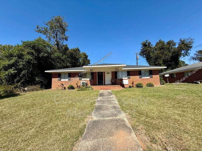 Foto principal - 4301 Ayers Rd