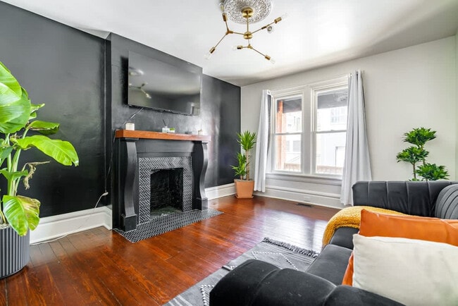 Building Photo - 27-29-29 Lundy St