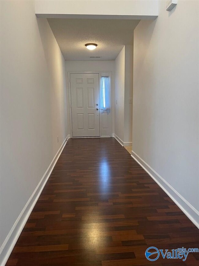 Building Photo - 206 Dartford Dr