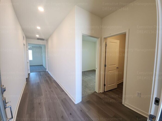 Building Photo - Newly constructed 3 bedroom/ 2 bathroom ho...
