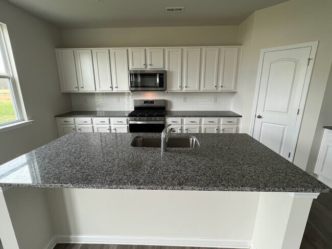 Building Photo - 5005 Markfield Ln