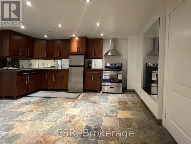 Building Photo - 5510 Red Brush Dr