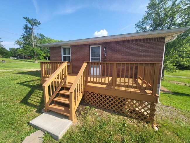 Photo - 1868 Lake Rd House