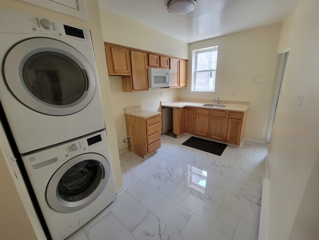 Building Photo - 2221 Choptank Ct