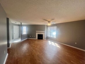 Building Photo - 4162 Breezewood Dr