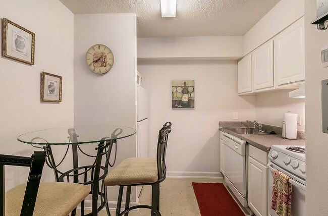 Comedor y cocina abiertos - Premises II