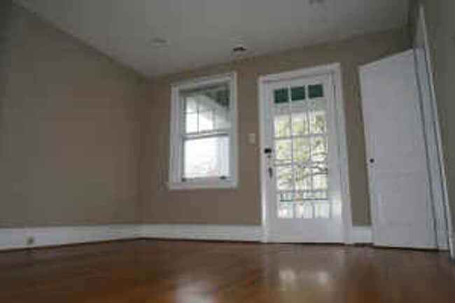 Photo - 3322 Stuart Ave Apartment