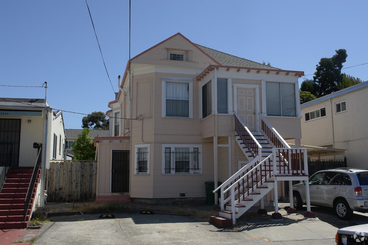Foto del edificio - 3430-3434 School St