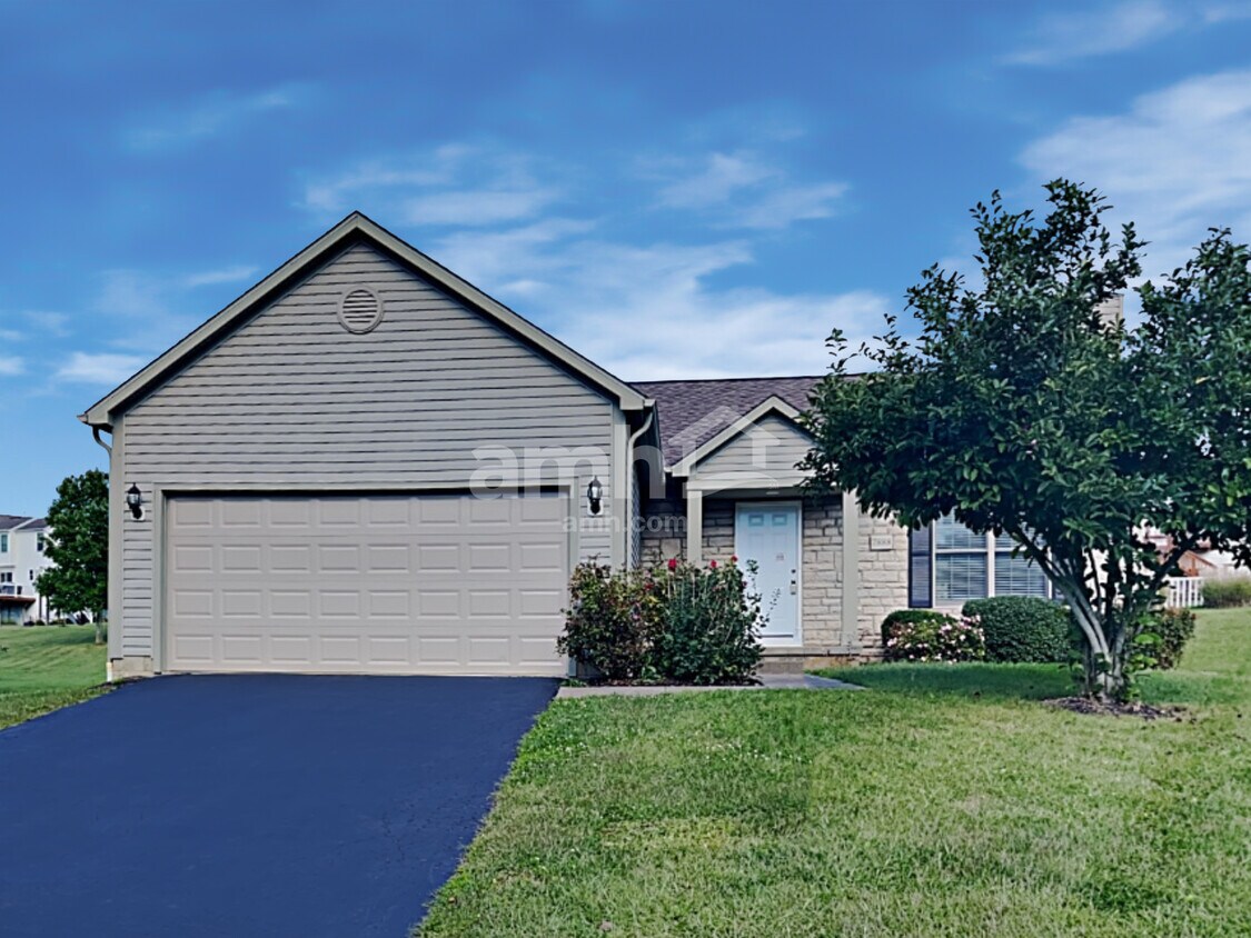 Foto principal - 7888 Edgewater Dr