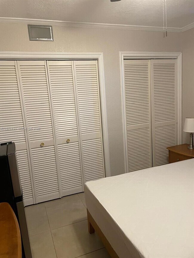 Foto del edificio - 4717 Washington St