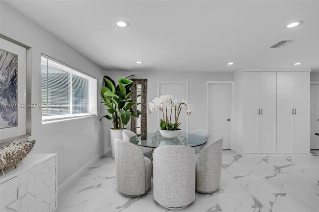 Foto del edificio - 465 NW 11th St