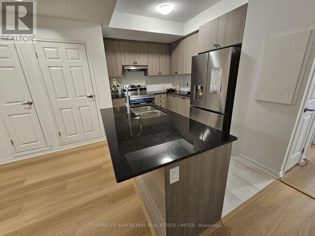 Photo du bâtiment - 4330-4330 Ebenezer Rd