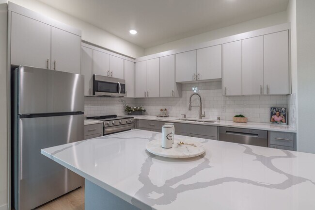 Interior Photo - Urban 33