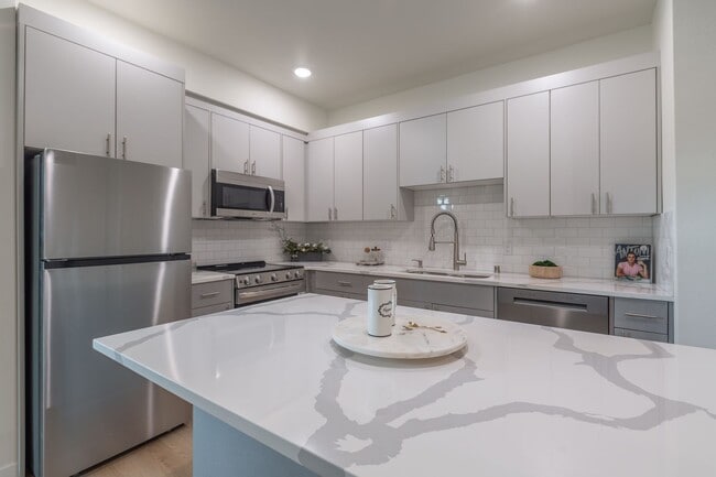 Interior Photo - Urban 33