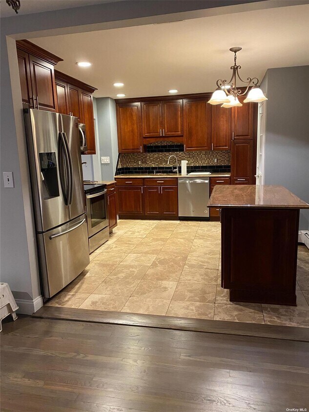 6 Leatrice Ct, Dix Hills, NY 11746 House Rental in Dix Hills, NY