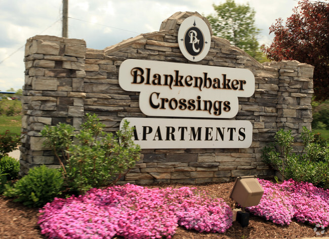 Building Photo - Blankenbaker Crossings Apartment Homes