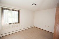 Building Photo - 1511 Falcon Dr