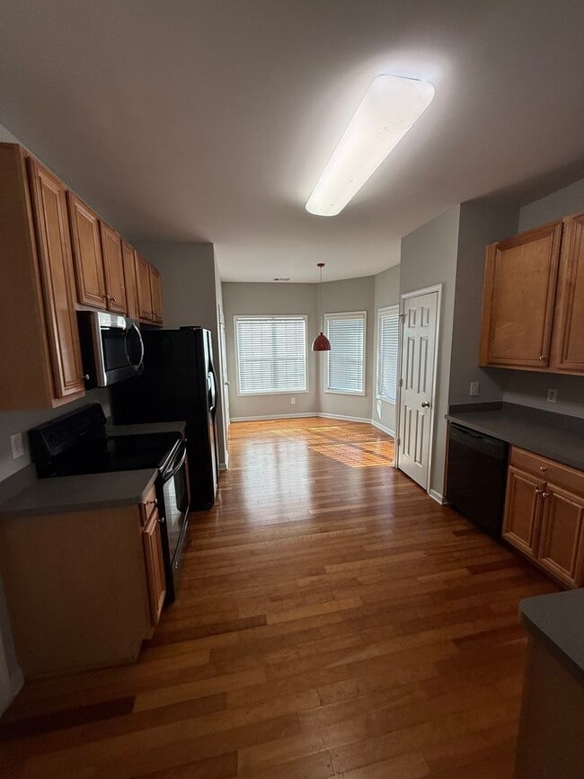 Building Photo - 1434